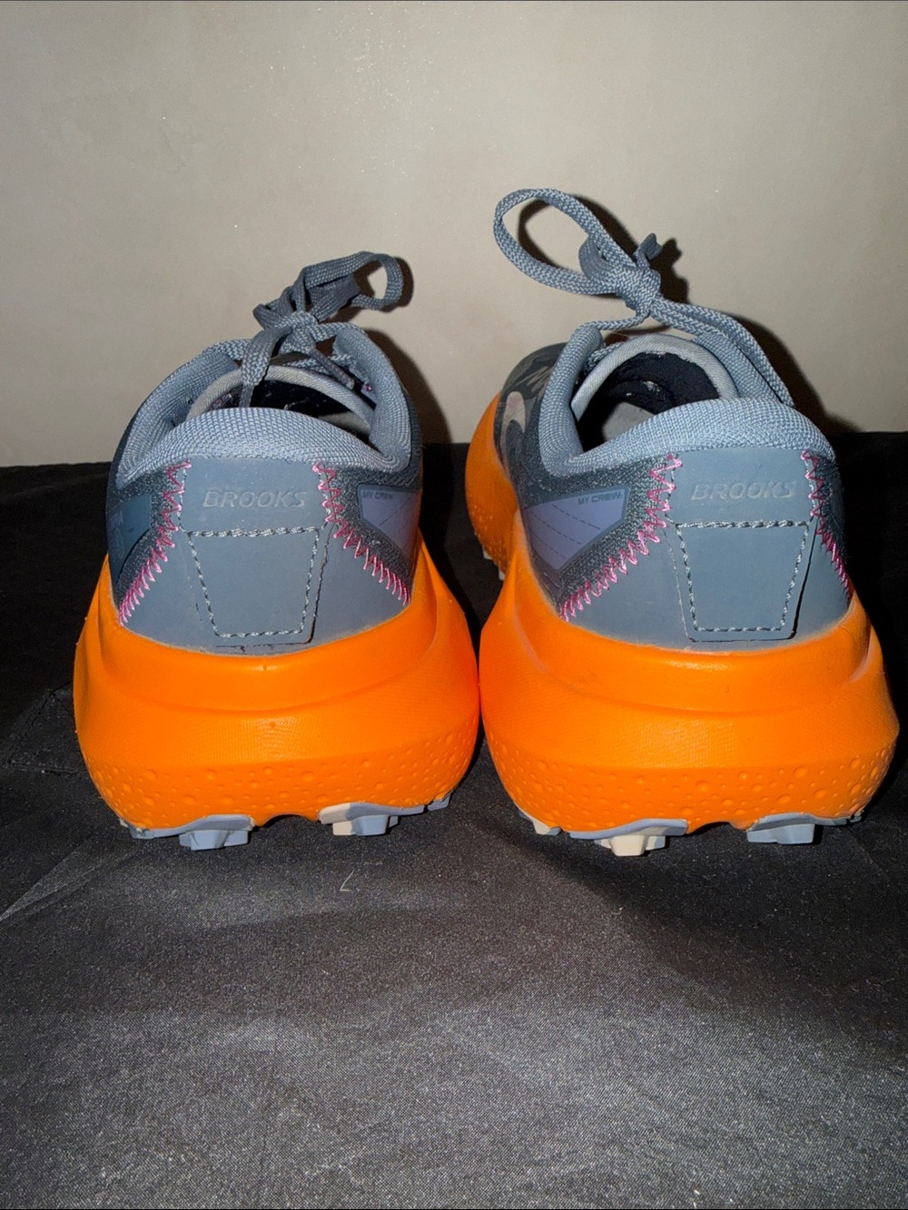 Brooks Caldera Gray and Bright Orange women’s Running Shoes sz 9 like new! - Picture 6 of 9